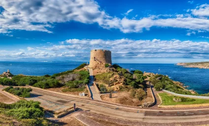La Torre di Longonsardo: storia e leggende di Santa Teresa di Gallura