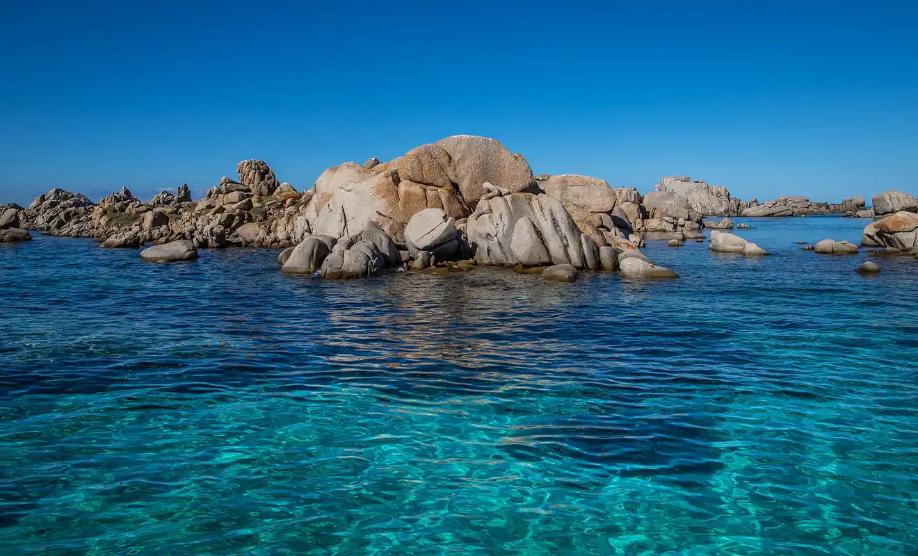 Le Isole Lavezzi: un tesoro naturale tra Sardegna e Corsica